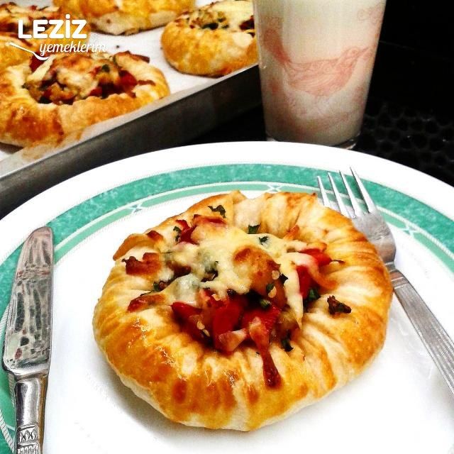 Köz Patlıcanlı Börek