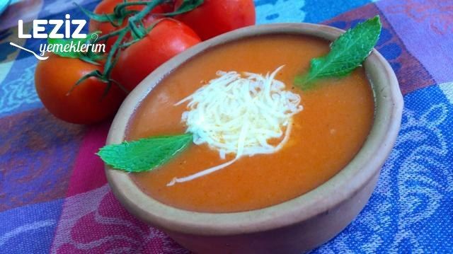 Domates Çorbası (Aşama Fotoğrafları İle)