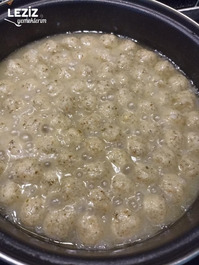 Valigülü (Tarhana) Köftesi