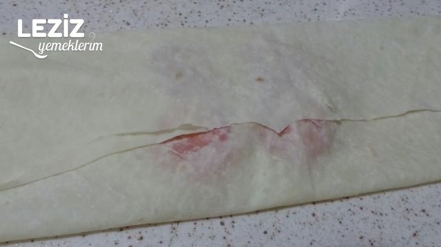 Domatesli Kaşar Peynirli Gözleme (Yufkadan)