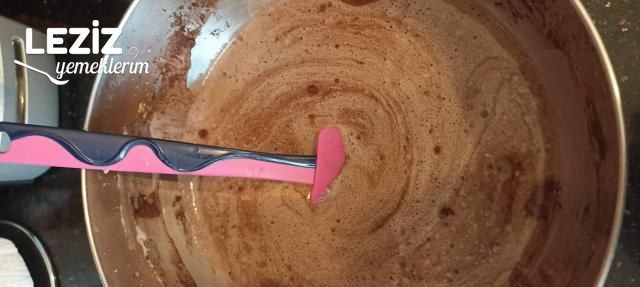 Ağlayan Pasta Tarifi, Ağlayan Pasta Nasıl Yapılır?