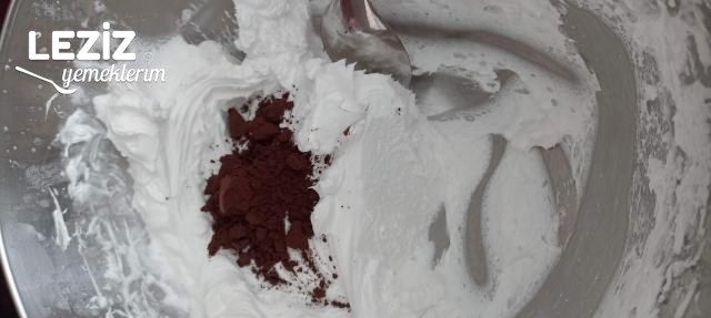 Ağlayan Pasta Tarifi, Ağlayan Pasta Nasıl Yapılır?