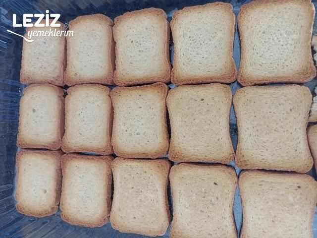 Yalancı Ekmek Kadayıfı (Etimek Tatlısı)