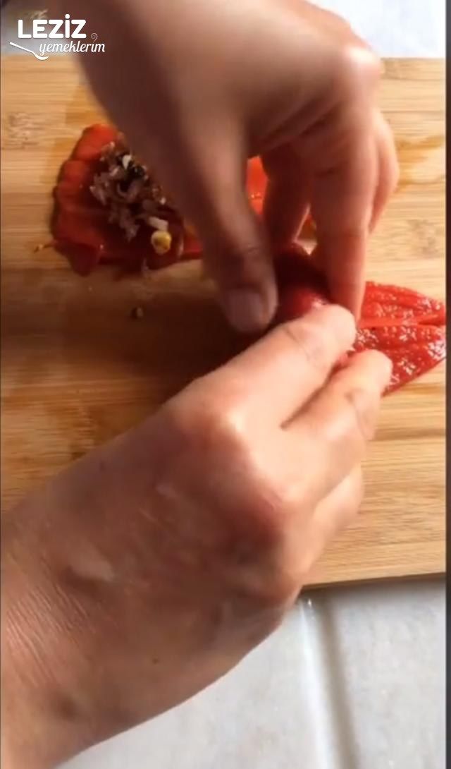 Ton Balıklı Biber Sarma