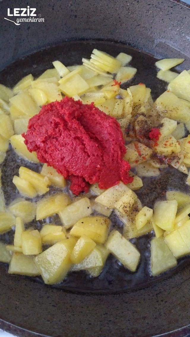 Patatesli Kıymalı Makarna