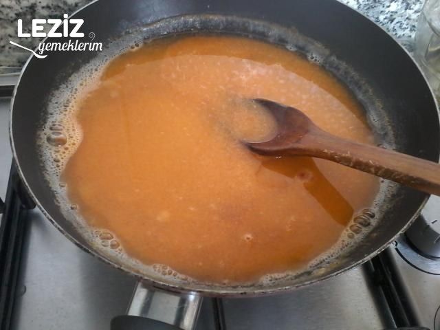 Sarımsaklı Un Çorbası Tarifi