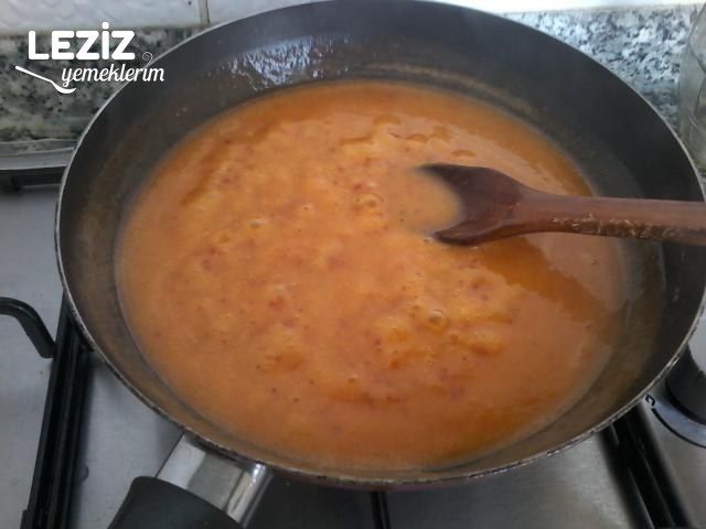 Sarımsaklı Un Çorbası Tarifi