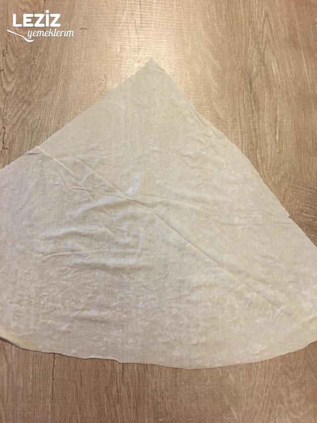 Paçanga Böreğinin Yapılışı
