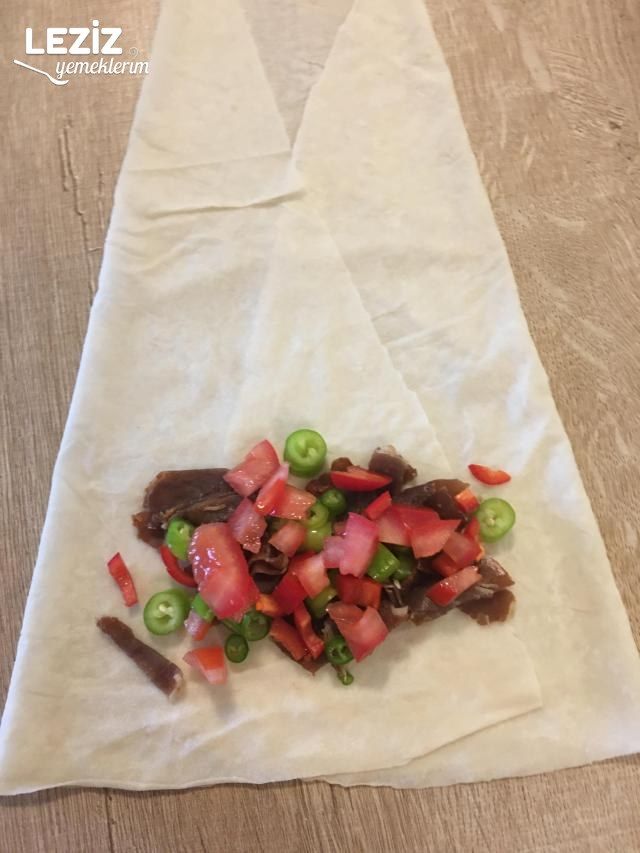 Paçanga Böreğinin Yapılışı