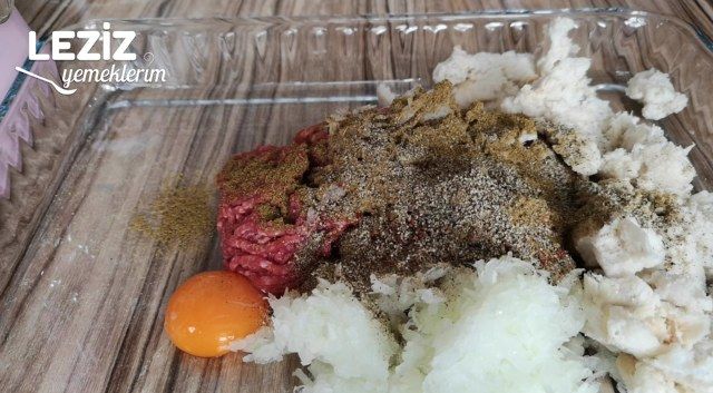 Yarım Kg Kıymadan 80 Adet Köfte (Ceviz Büyüklüğünde) Buzluk Önerisi