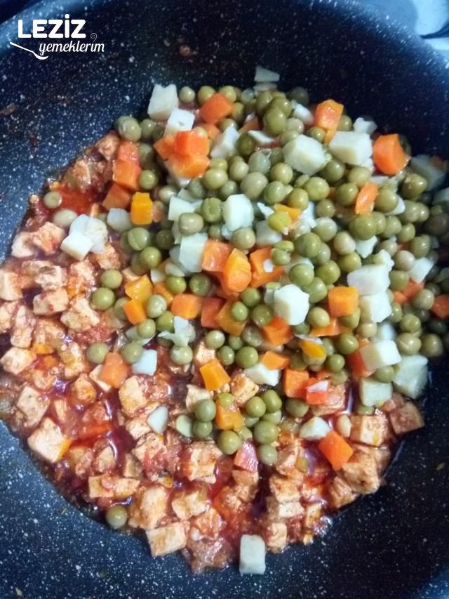 Garnitürlü Tavuk Sote