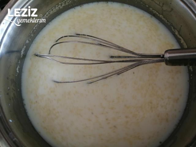 Çikolata Soslu İrmik Tatlısı