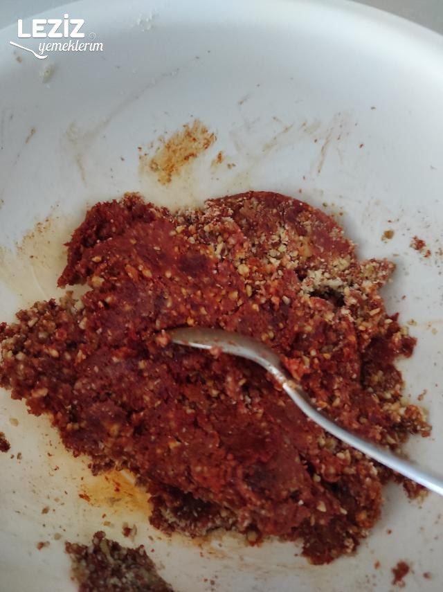 Cevizli Muhammara Tarifi
