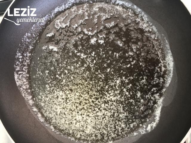 Baharatlı Tereyağlı Tavada Karides Nasıl Yapılır?