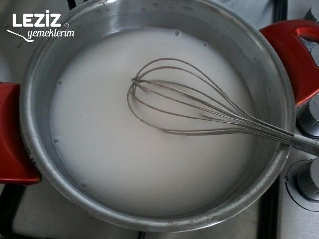 Su Muhallebisi Nasıl Yapılır