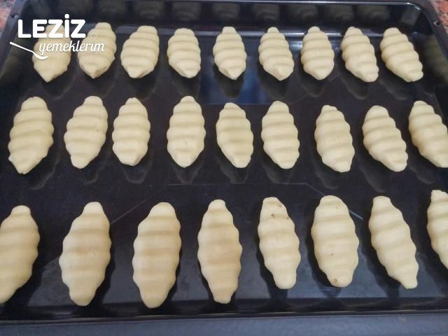 Çikolata Dolgulu Şekli Şahane Tırtıklı Kurabiye