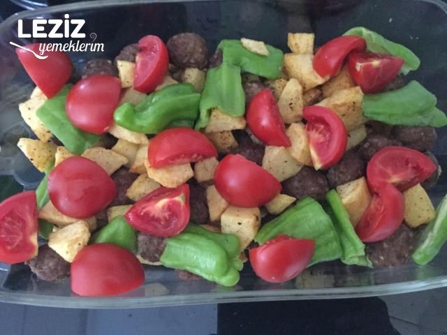 Fırında Köfteli Patates Tarifi