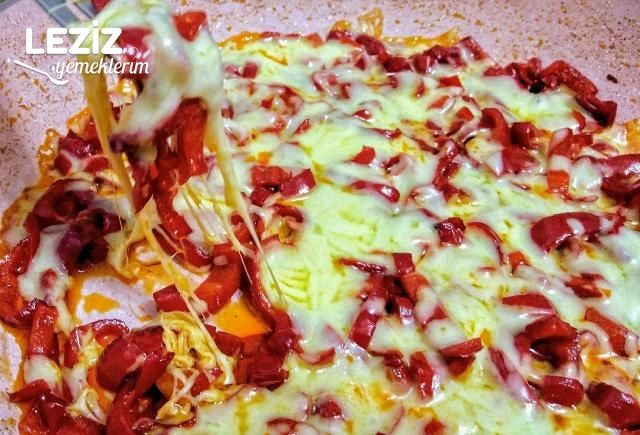 Kaşarlı Kırmızı Biber Kavurması