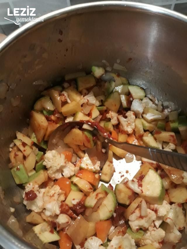 Sebze Çorbası Tarifi