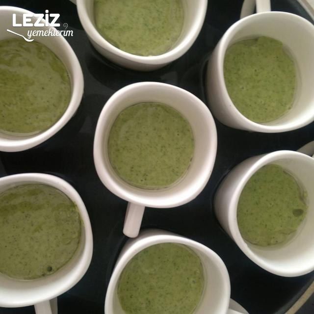 Ispanaklı Fincan Kek