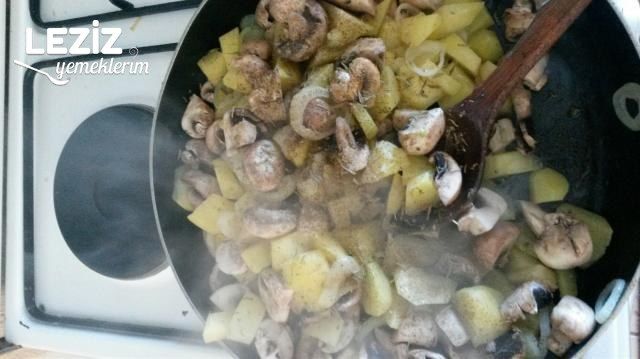 Beşamel Soslu Mantarlı Patates