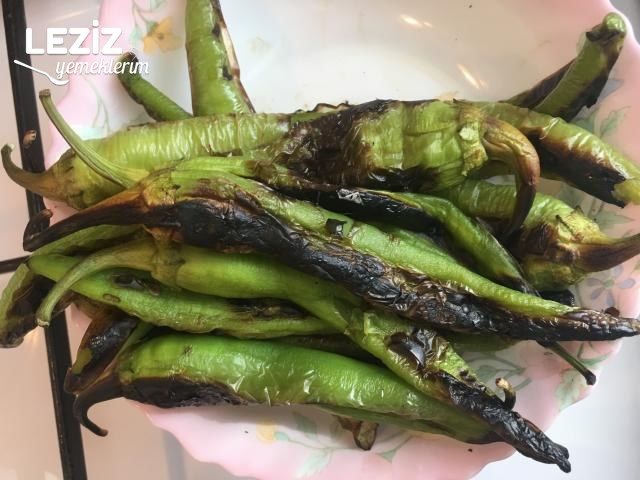 Köz Biber Salatası Tarifi