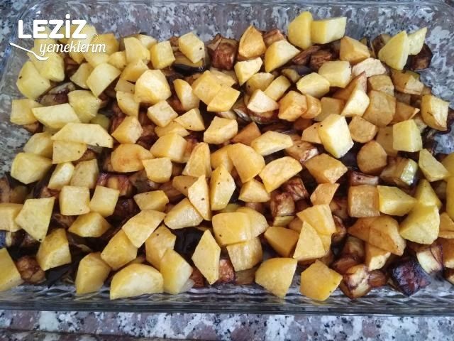 Patates Ve Patlıcanlı Musakka