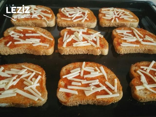 Nefis Kaşarlı Kıymalı Ekmekler