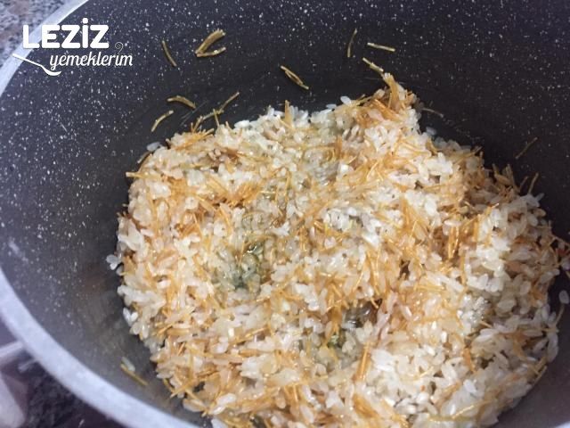 Tane Tane Pirinç Pilavı