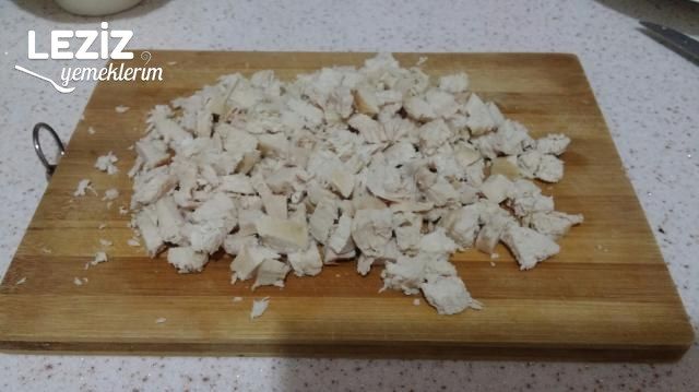 Tavuklu Yalancı Paça Çorbası Tarifi