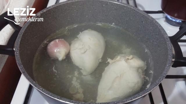 Tavuklu Yalancı Paça Çorbası Tarifi