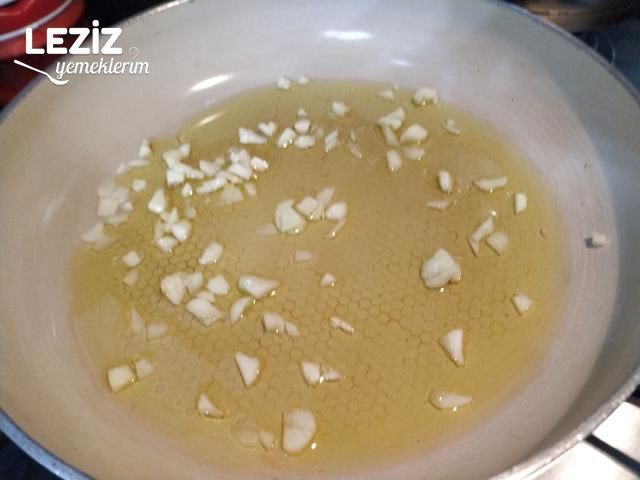 Rokalı Nohut Salatası