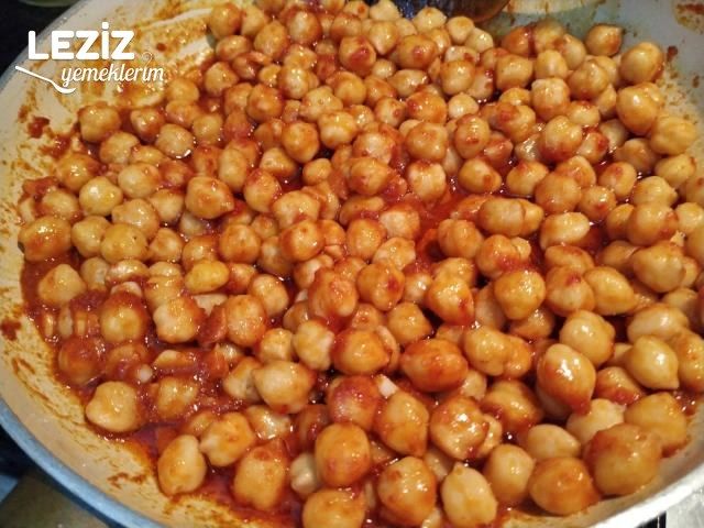 Rokalı Nohut Salatası