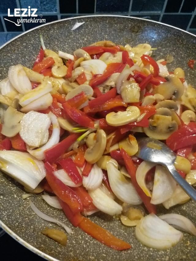 Beşamel Soslu Mantarlı Tavuk