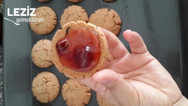 Reçelli Çikolatalı Kurabiye