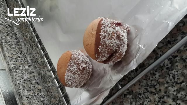 Reçelli Çikolatalı Kurabiye