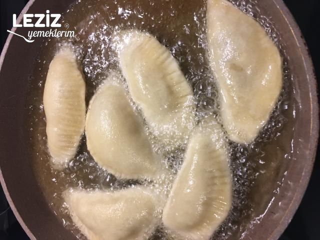 Tam Ölçülü Çiğ Börek Tarifi