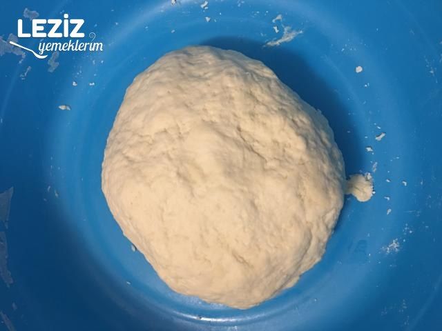 Tam Ölçülü Çiğ Börek Tarifi