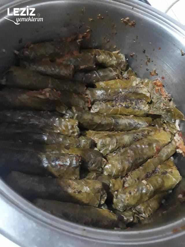 Zeytinyağlı Yaprak Sarması (Bütün Detaylarıyla)