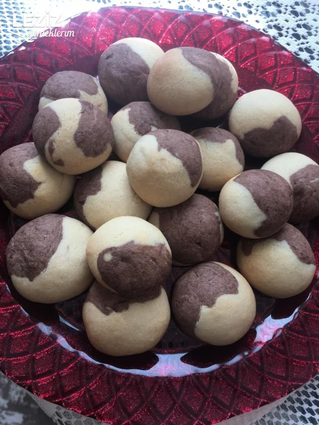 İki Renkli Un Kurabiyesi