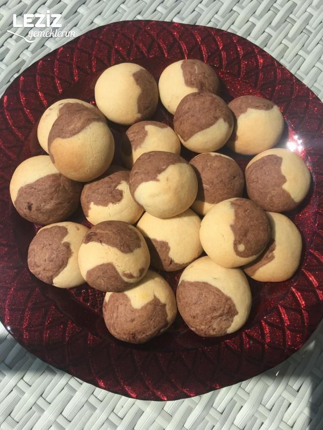 İki Renkli Un Kurabiyesi