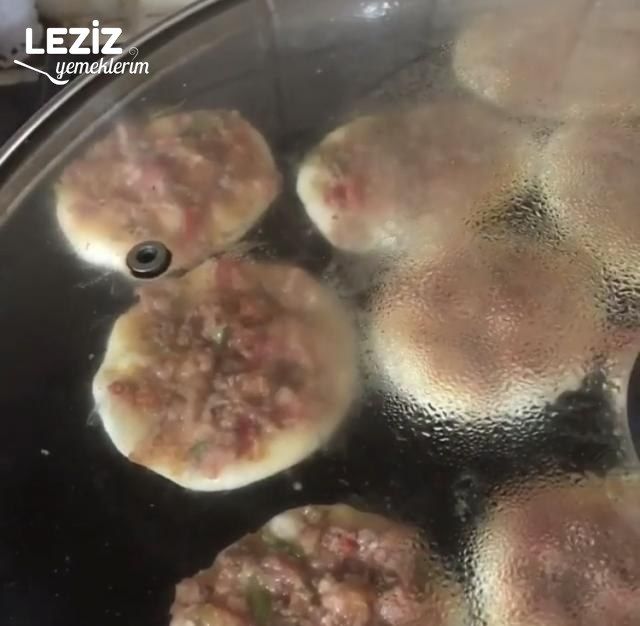 Kuş Gözü Lahmacun (Minik Lahmacun)