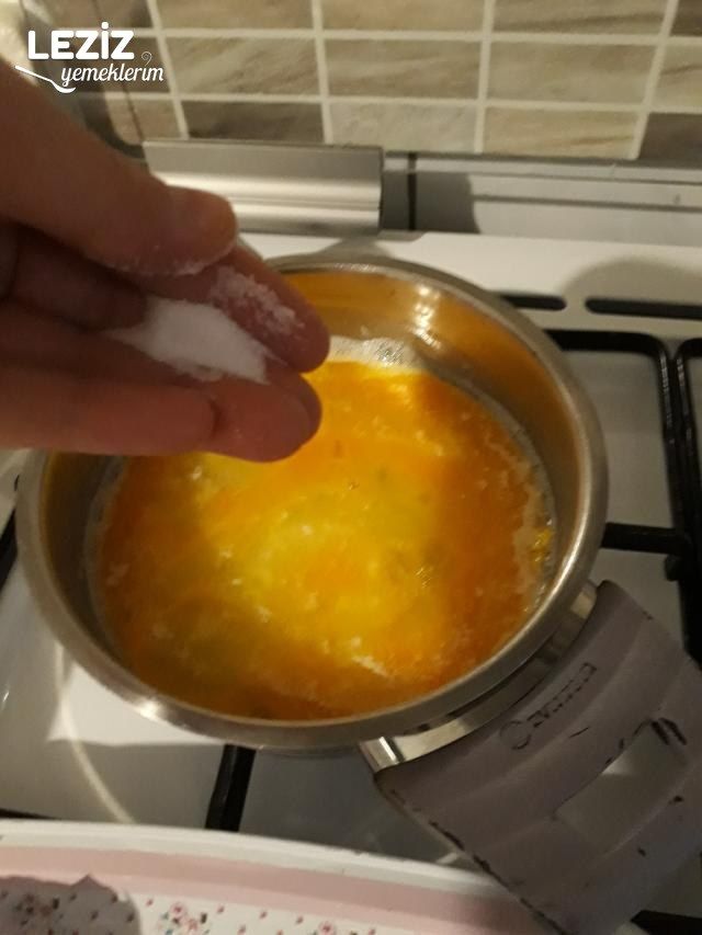 Tereyağlı Kaşarlı Yumurta