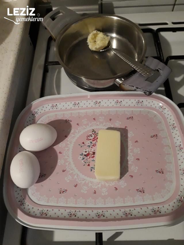 Tereyağlı Kaşarlı Yumurta