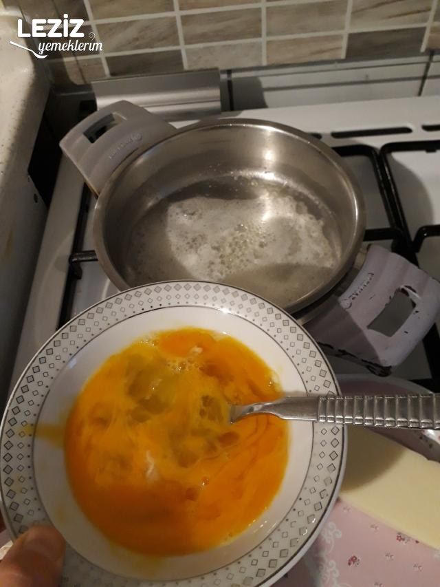Tereyağlı Kaşarlı Yumurta
