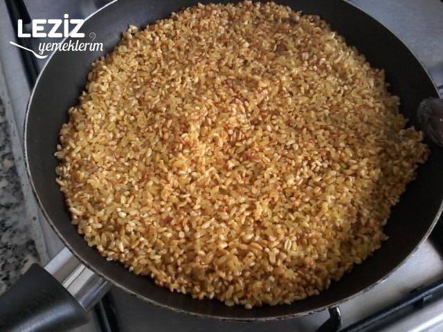 Bulgur Kavurması (Çerezlerin Yanına)