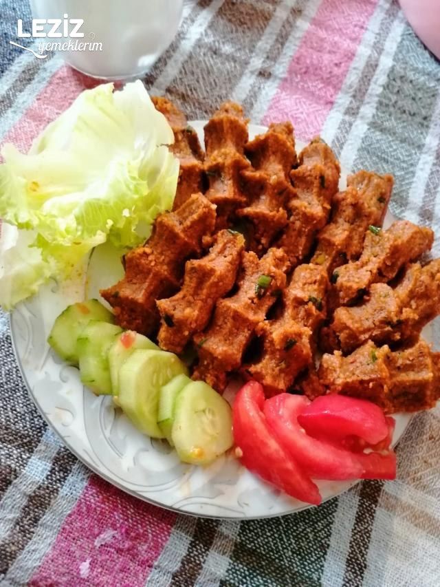 Ceviz Soslu Çiğ Köfte