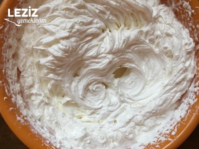 Tam Kıvamında Ağlayan Pasta