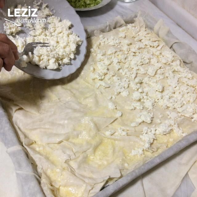 Menemenli Börek Tarifi