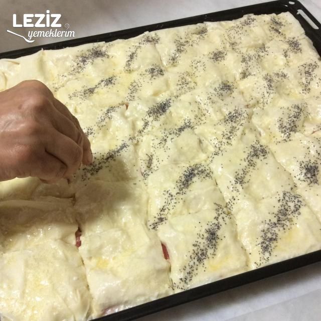 Menemenli Börek Tarifi